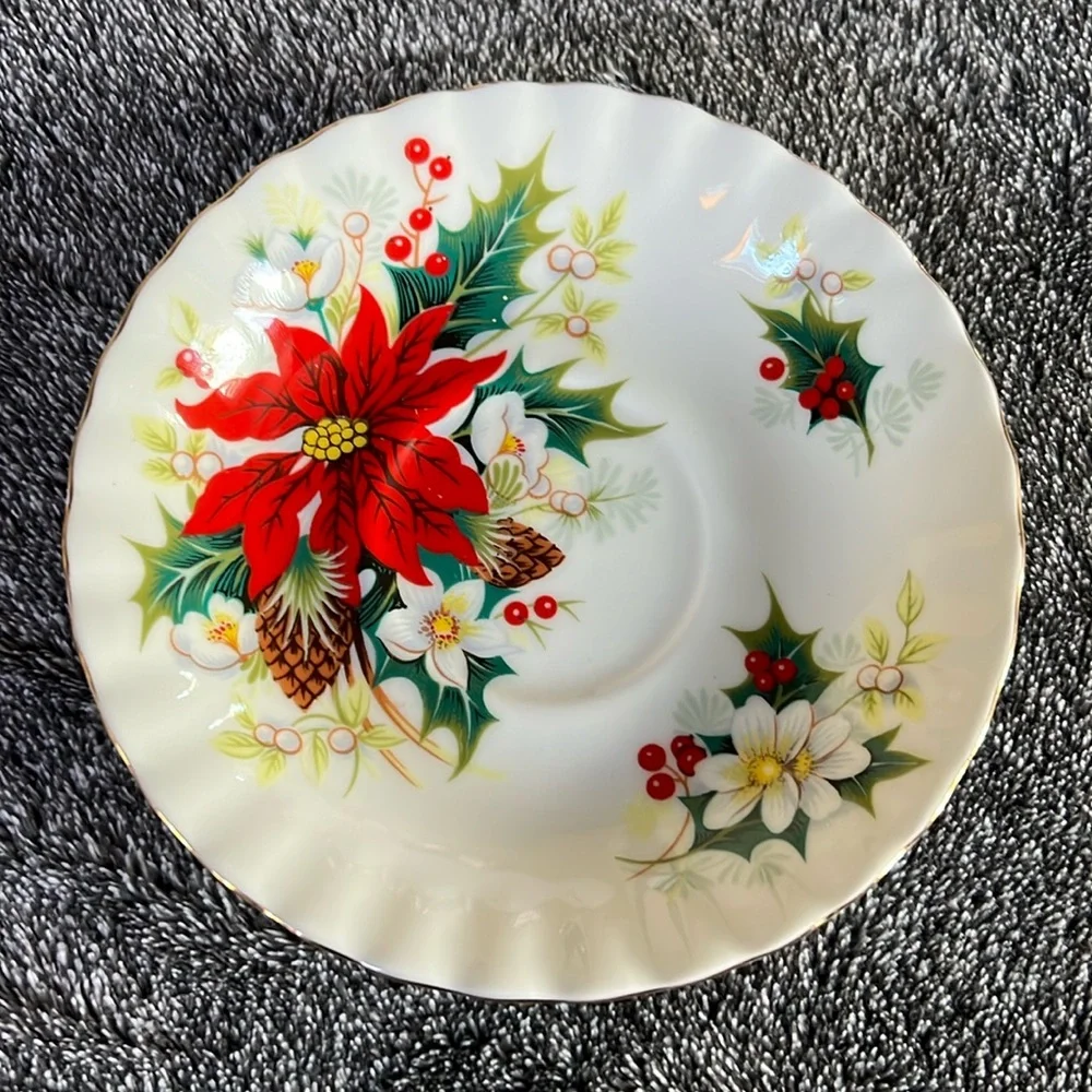 ROYAL ALBERT POINSETTIA SAUCER ONLY, BONE CHINA ENGLAND VINTAGE REPLACEMENT